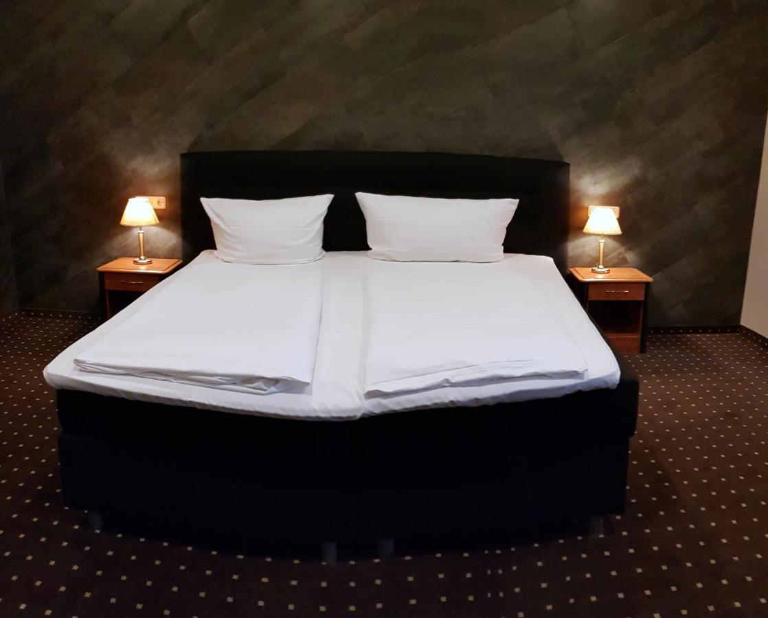 Hotel Zeil Франкфурт на Майн Екстериор снимка