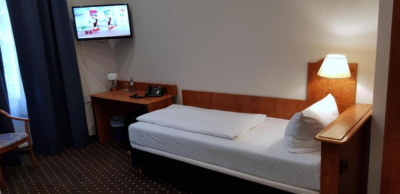 Hotel Zeil Франкфурт на Майн Екстериор снимка