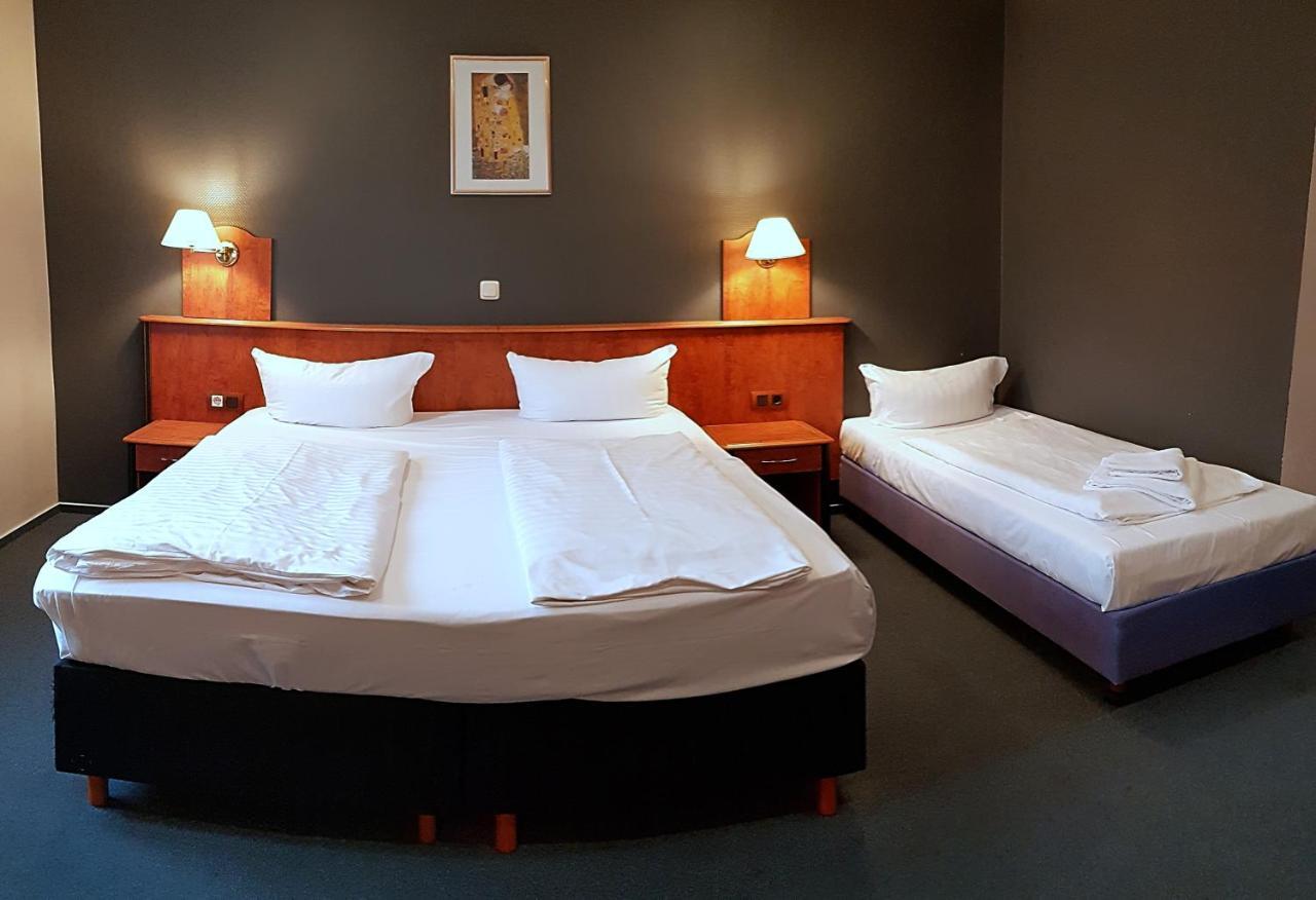 Hotel Zeil Франкфурт на Майн Екстериор снимка