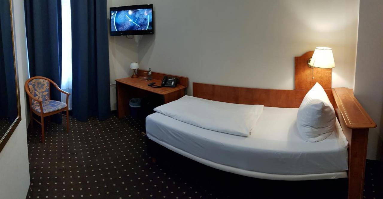 Hotel Zeil Франкфурт на Майн Екстериор снимка