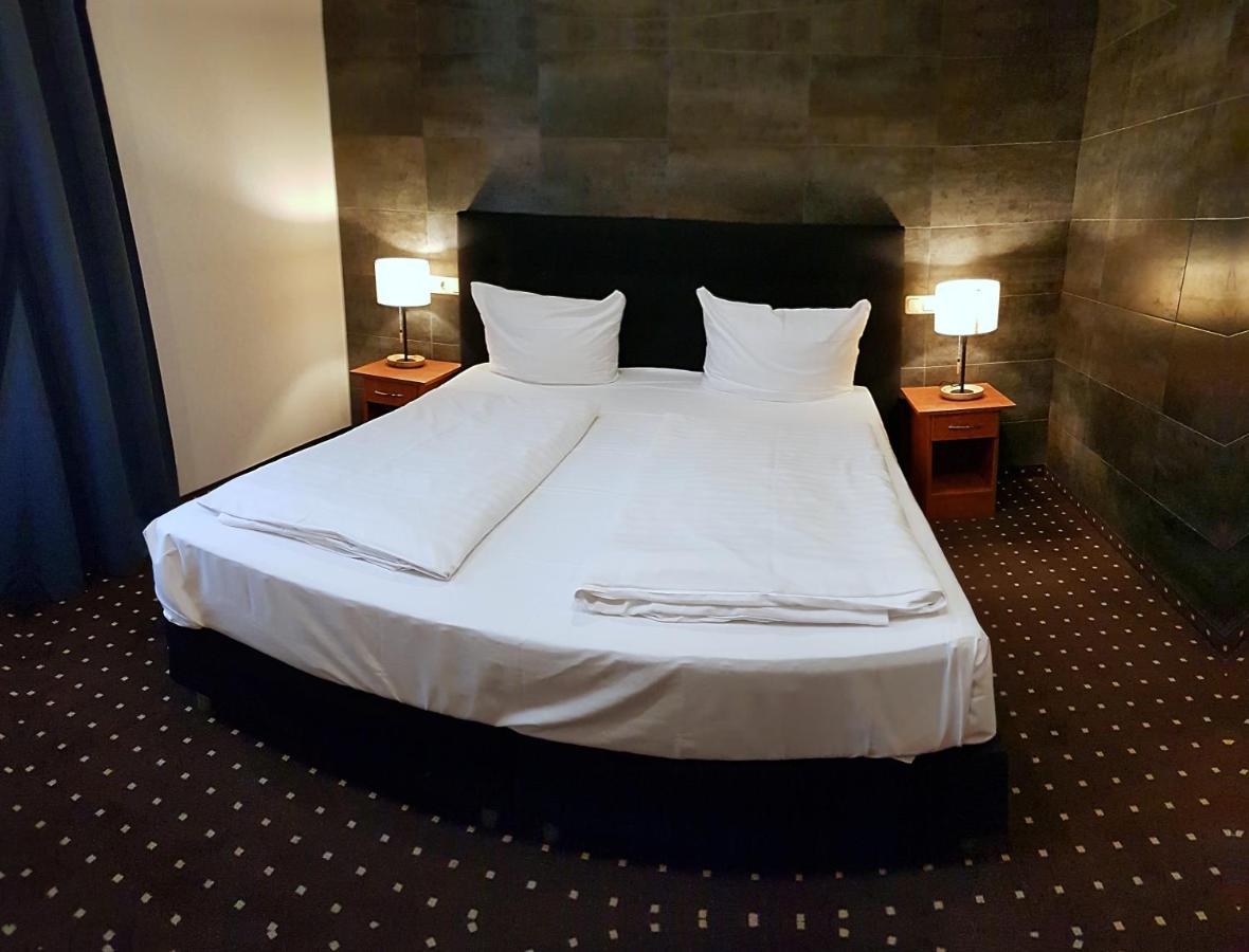 Hotel Zeil Франкфурт на Майн Екстериор снимка