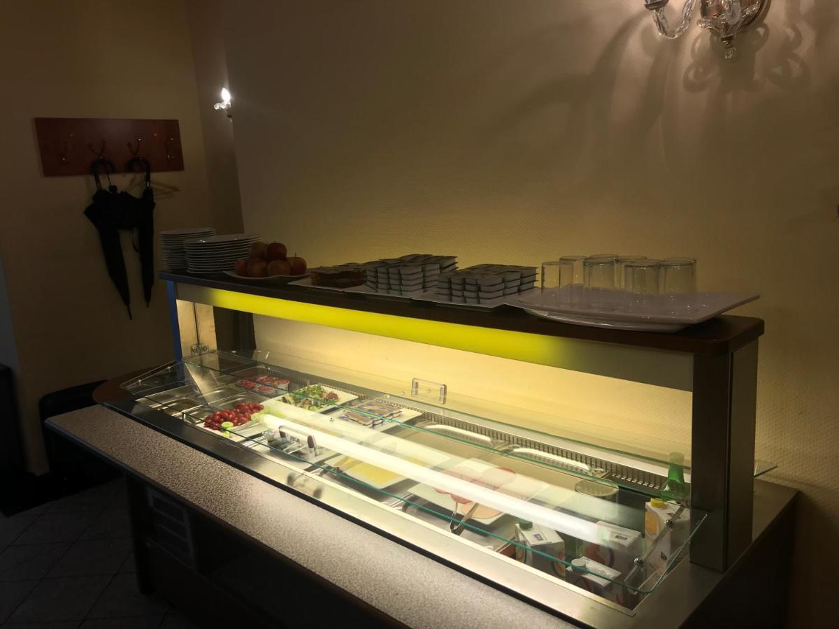 Hotel Zeil Франкфурт на Майн Екстериор снимка