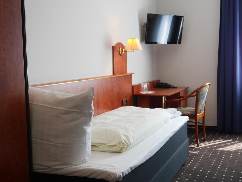 Hotel Zeil Франкфурт на Майн Екстериор снимка